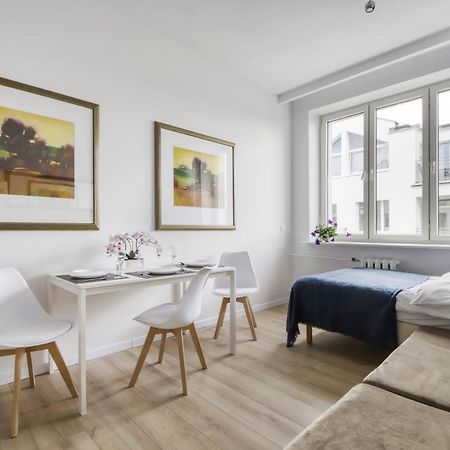 23 Unit Miniapartments Warszawa Lotnisko Okecie Fajne Ministudio Przy Bitwy Warszawskiej Εξωτερικό φωτογραφία